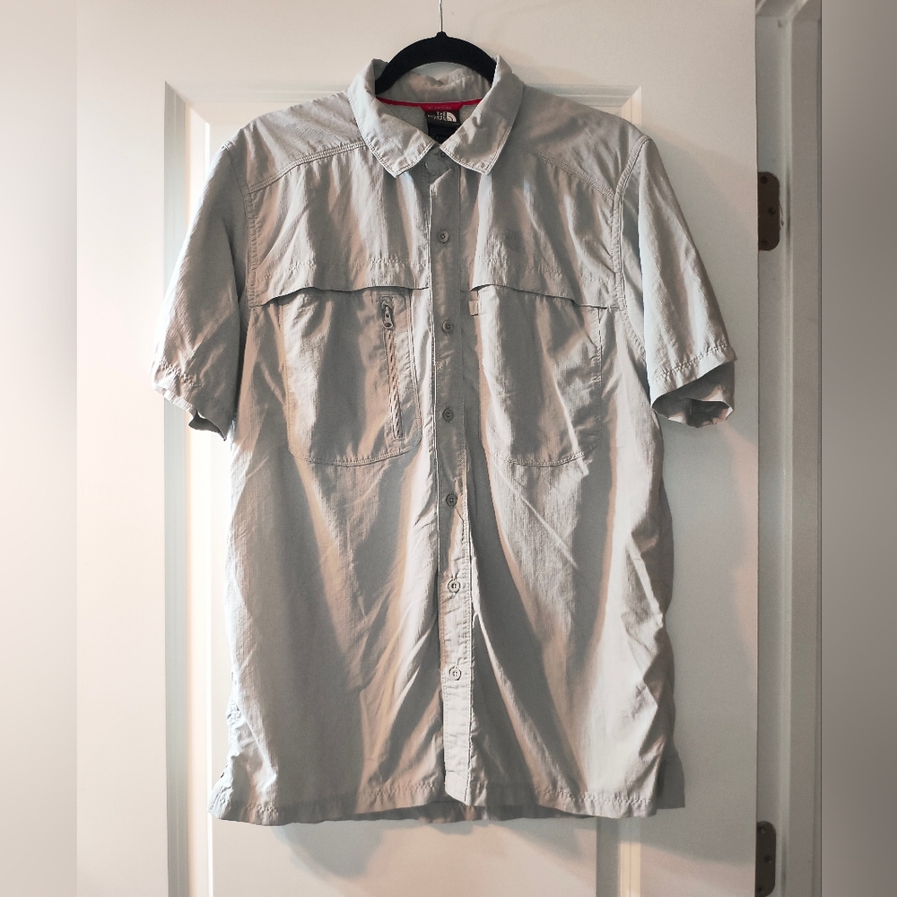 The North Face Men's Gray Button Up Cool Horizon Shirt Size M